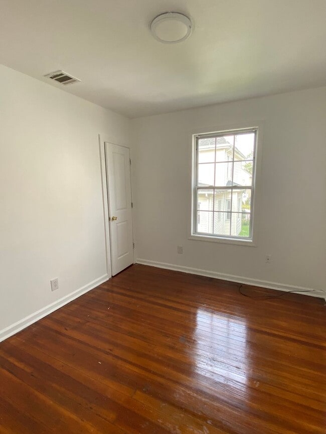 Photo - 1020 Sewall Ave Unit 1020 1/2