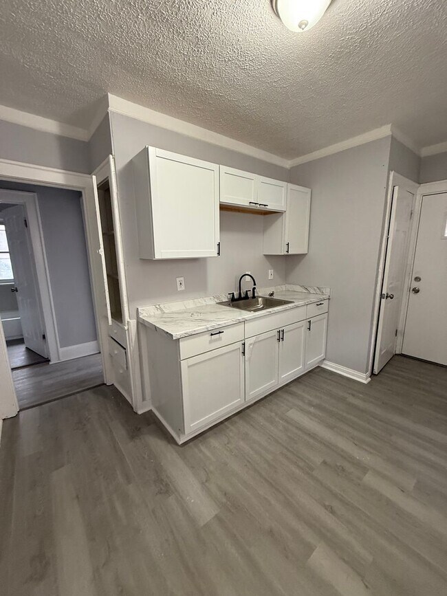 Photo - 2bd Single Ranch Near Lake Erie Cash Pay