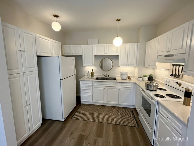 Photo - Bowness Village Apartments