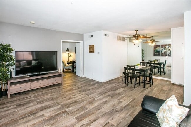 Photo - 2900 Madison Ave Unit D25