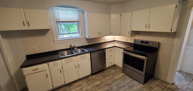 Photo - 82 Rockland St Unit 2