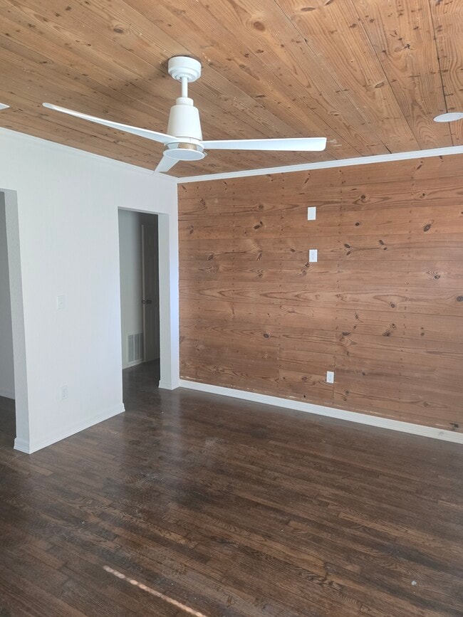 Photo - 415 N 23rd St