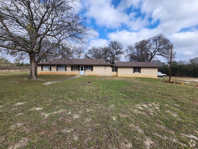 Building Photo - 3/2.5 Home in Burnet County