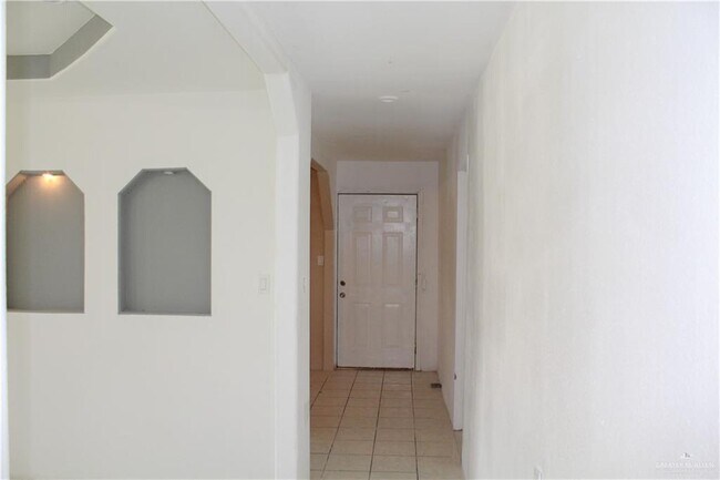 Photo - 13 Arboledas Dr