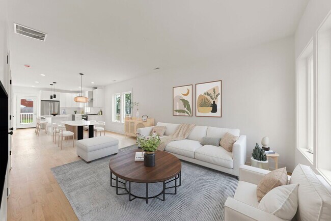 Photo - 118 N President St