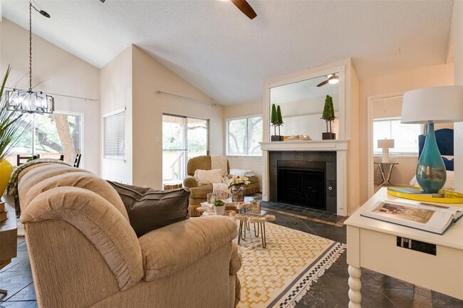 Photo - 6301 Evangeline Trail