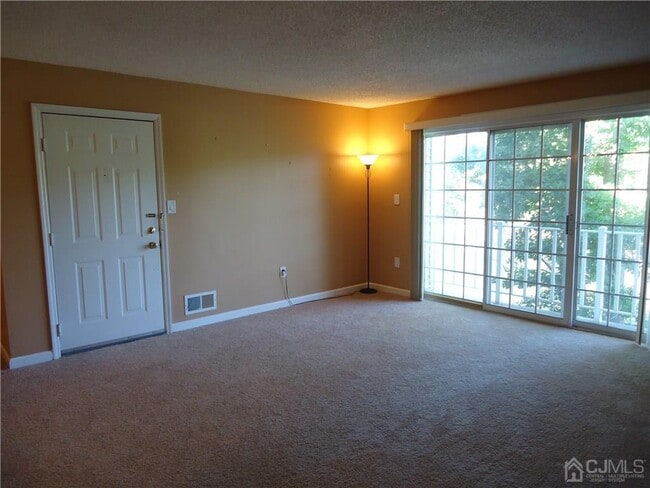 Photo - 313 Wimbeldon Ct