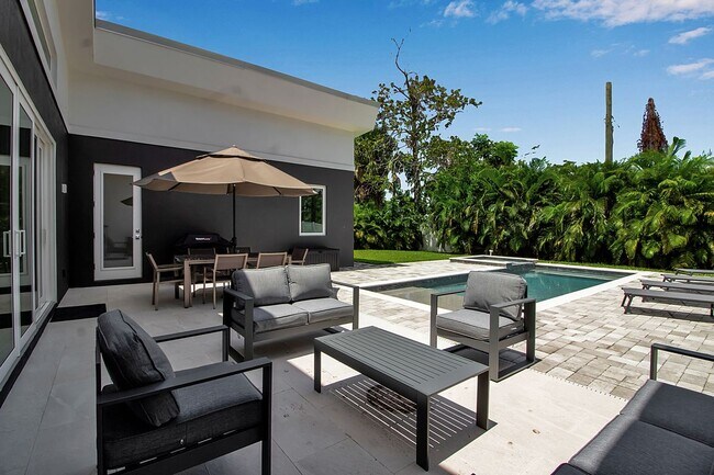 Photo - 2231 Wood St