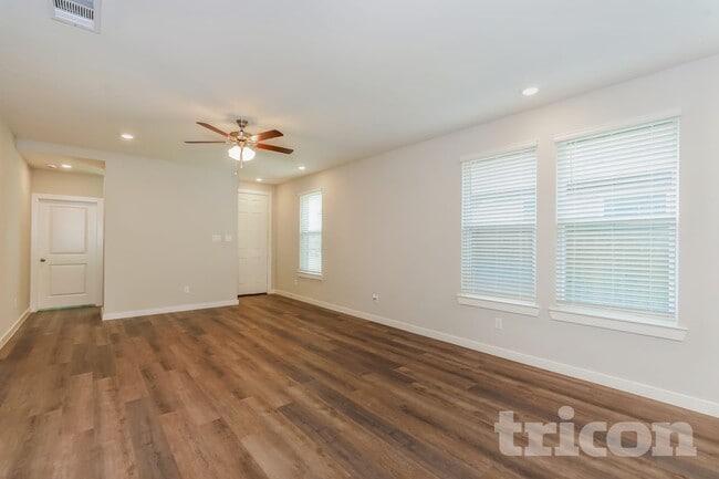 Photo - 2529 Dulaney Dr