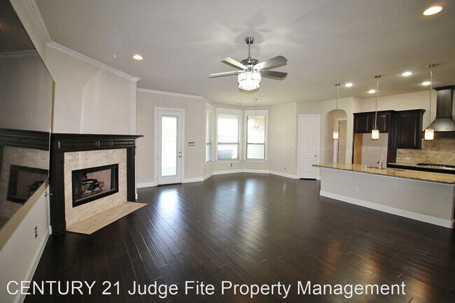 Photo - 4 br, 3 bath House - 113 Granite Way