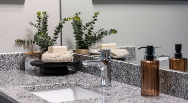 Photo - 1505 Oliver St