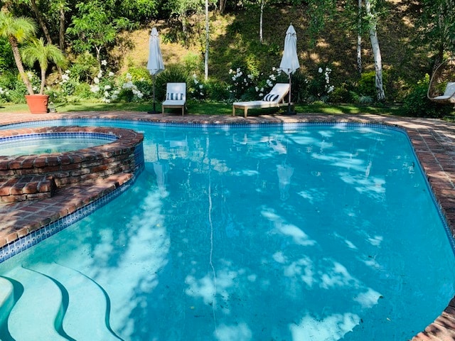 Piscina climatizada y spa - 4542 Westchester Dr