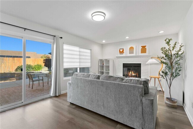 11022 Alonda Ct