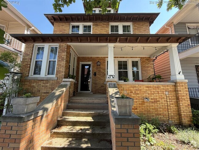 Building Photo - 2742 Florian St Rental