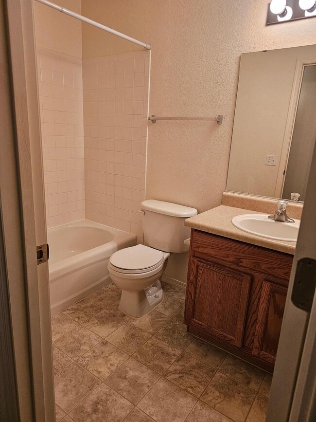 Photo - 5330 Sonora St