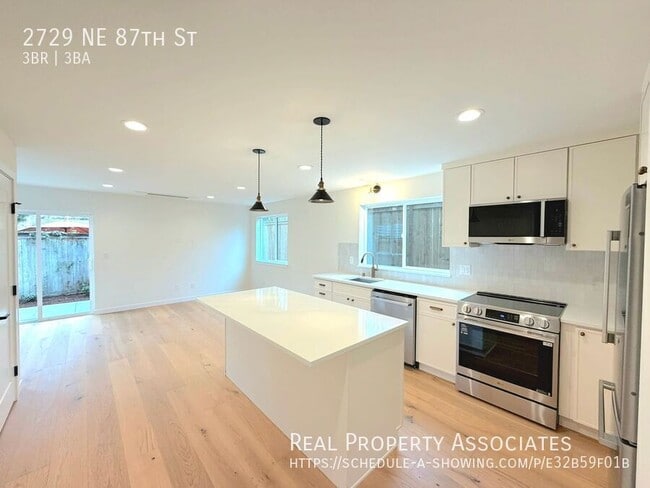 Photo - 2729 NE 87th St