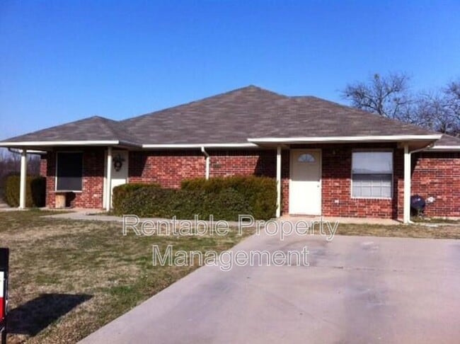 Building Photo - 1007 Turkey Creek Ct Unit A Rental