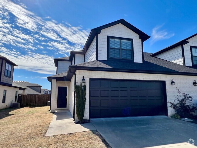 Building Photo - Beautiful 3B/2B Townhome in Chaffee Crossi...