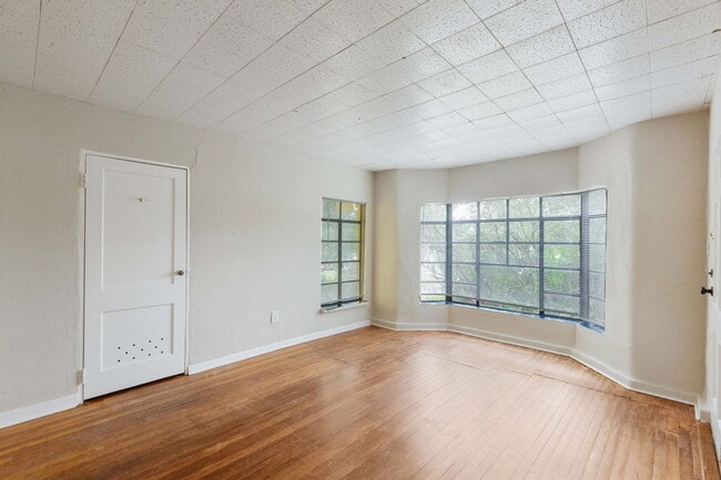 Photo - 3809 Maplewood Ave Unidad A
