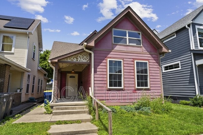 Photo - 726 Sanders St House