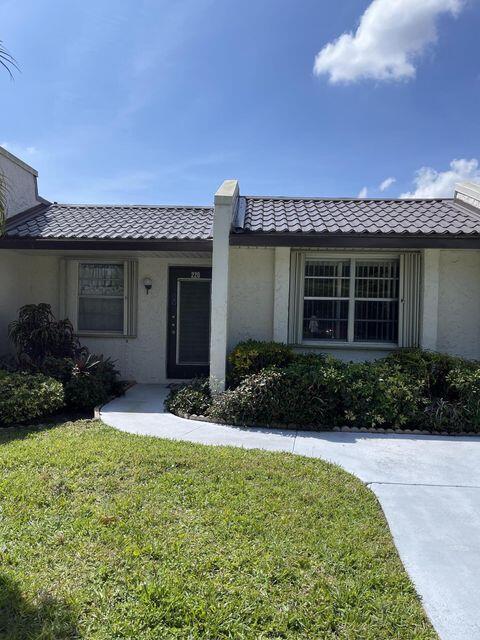 Building Photo - 220 Lake Constance Dr Rental