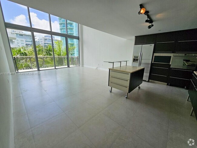 Building Photo - 6000 Collins Ave Rental