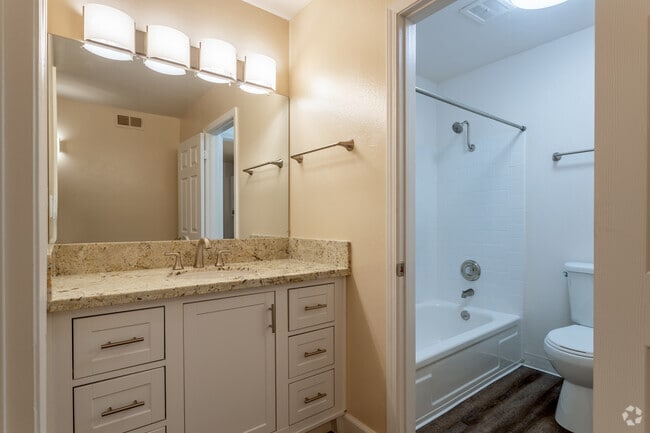 1HAB, 1BA (plano de planta B) - 750SF - Marconi Gardens East