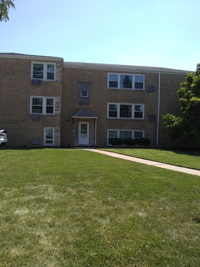 Photo - 5819 W 54th Pl Unit 2E