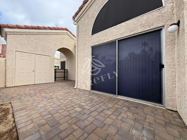 Photo - 1111 W Summit Pl