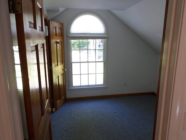 Photo - 188 Flaggy Meadow Rd