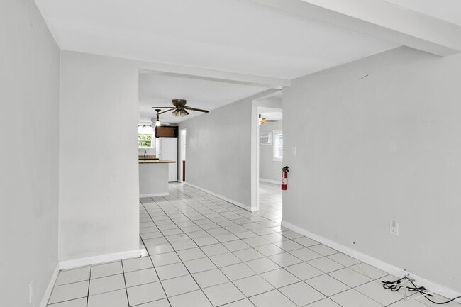 Photo - 817 N J St