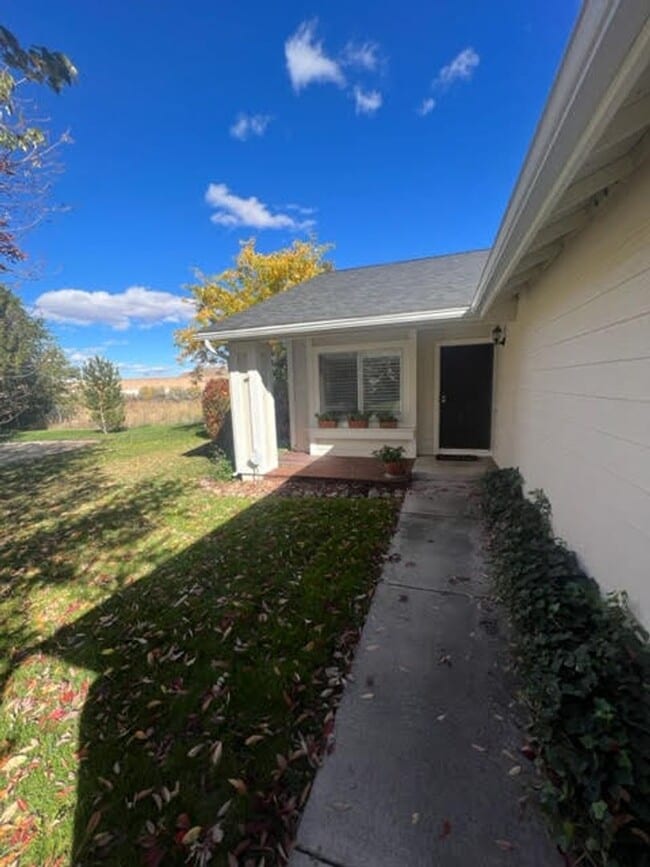 Photo - Clean Executive Rental Available Now