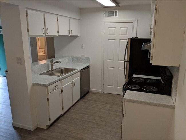 Photo - 3509 Alpine Cir Unit 4