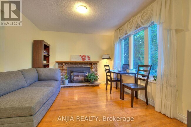 Photo - 6 Bellbury Crescent