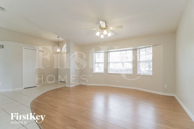 Photo - 474 Awin Cir SE