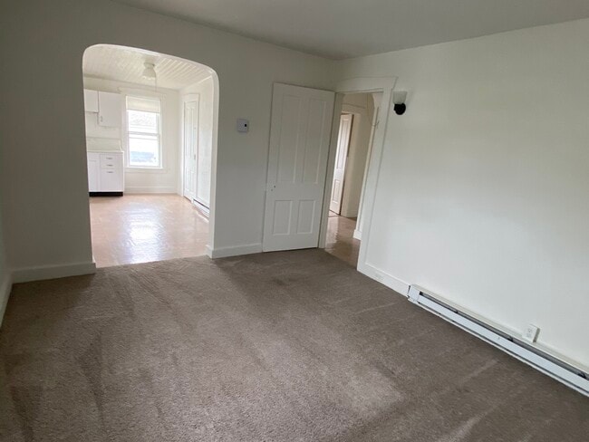 Photo - 637 Main St Unit Apt B