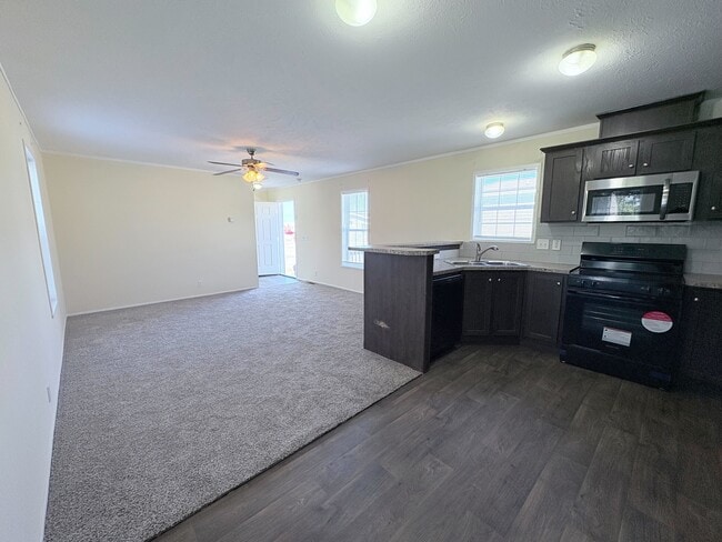 Photo - 10610 State Rte 762