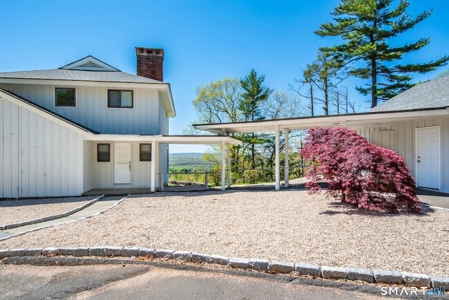 43 Prattling Pond Rd