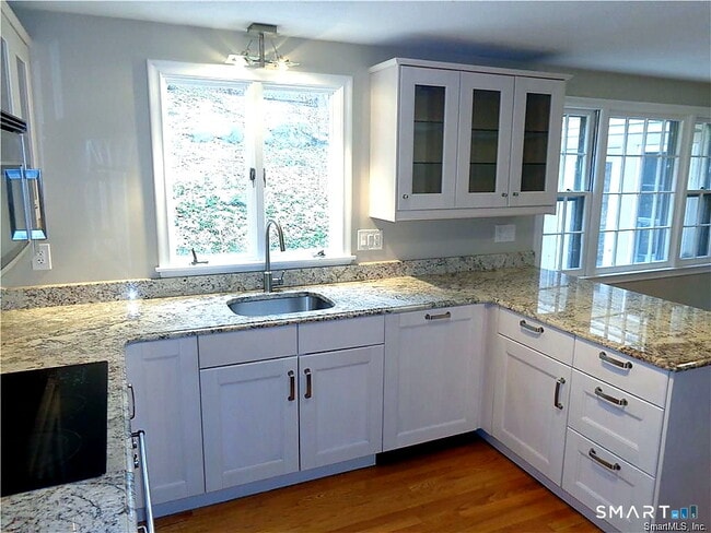 Photo - 21 Saddle Ridge Dr