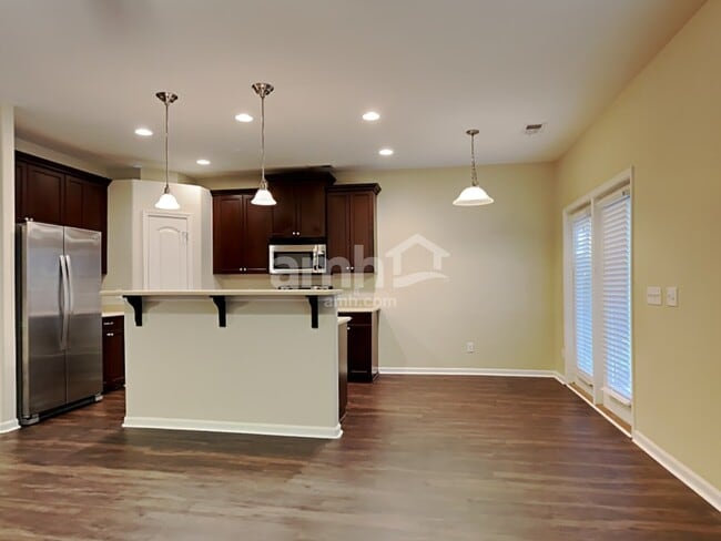 Photo - 510 Summer Hill Way