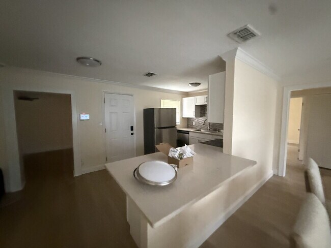 Photo - NEWLY RENOVATED 2 BEDROOM, 1 BATH HOME – 1... Unit 1