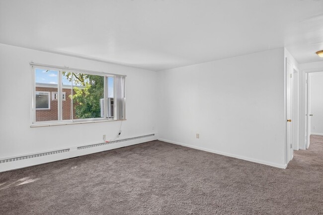 715 Moore St Unit 4