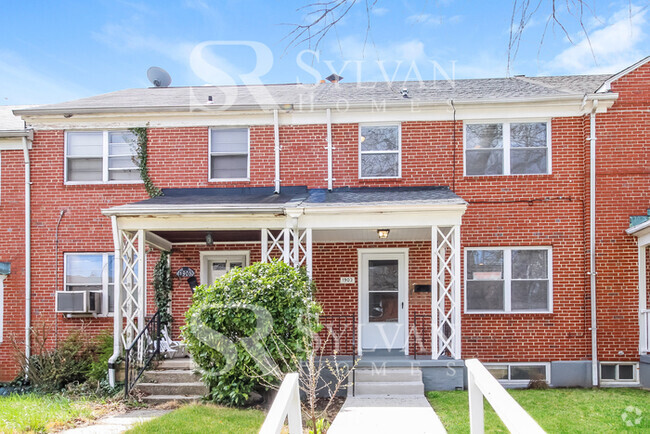 Building Photo - Fall in love with this charming and spacio... Rental