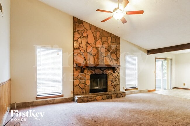 Photo - 446 Ridgetop Dr NW