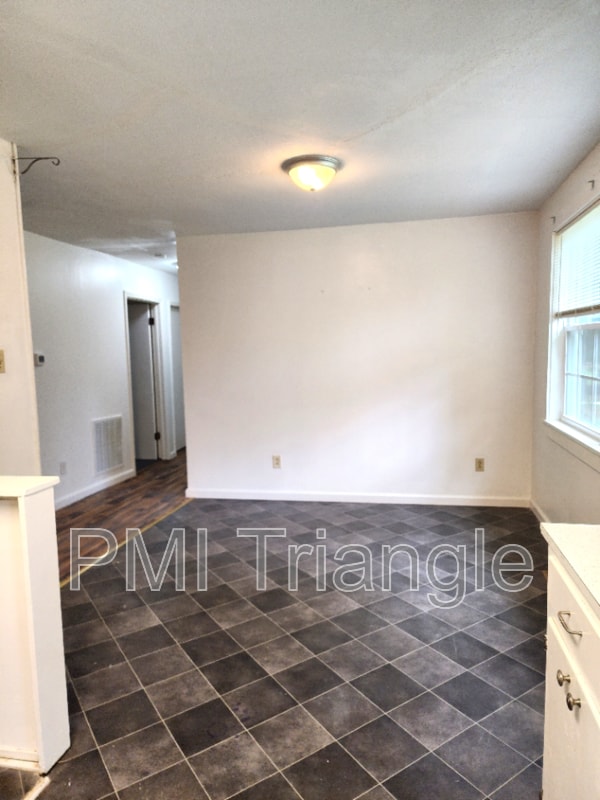 Photo - 5609 Hollytree Dr