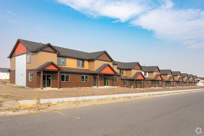 Building Photo - Fruitvale Townhomes - modern apartment living