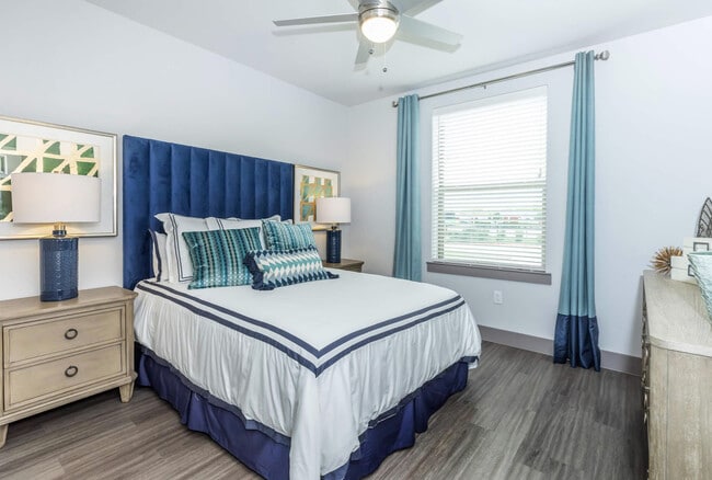 Photo - Highbridge at Egret Bay