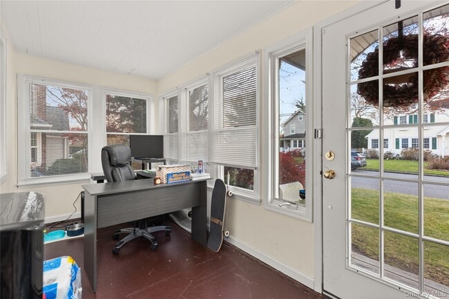 Photo - 55 Robbins Ave