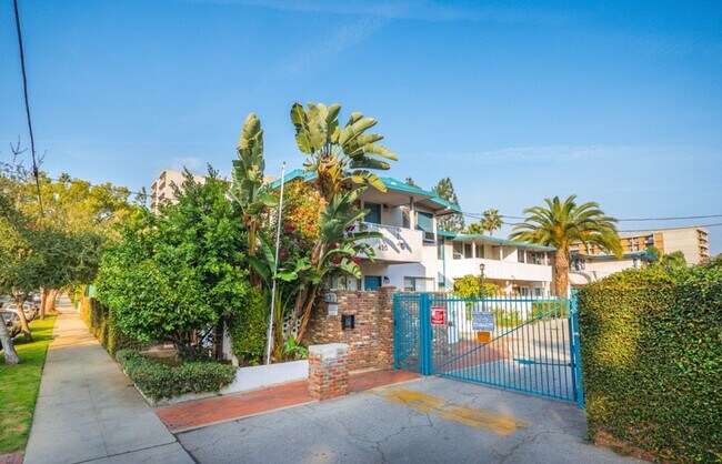 Photo - 400-420 N. Oakland Ave