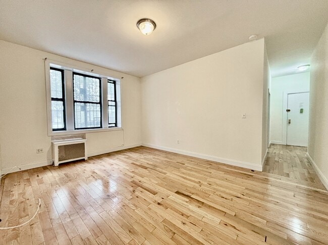 Building Photo - 280 Fort Washington Ave Rental
